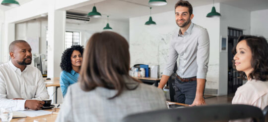 office-team-meeting-27-min team meeting